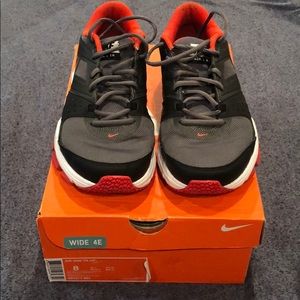 Men’s size 8 Nike running shoes